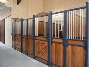 Penjualan baru kotak kuda esensial kompak kuat kotak penampungan kuda luar ruangan tugas berat ukuran kustom pabrik langsung - Product Image 4