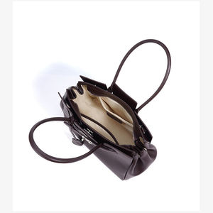 Sac à main de luxe rétro pour femme en cuir véritable avec poignée supérieure, élégant et structuré, sac fourre-tout vintage à bandoulière pour le travail et l'usage quotidien - Product Image 4