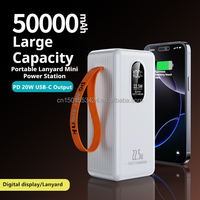 Batterie externe de haute qualité et durable, charge rapide 22,5 W avec lampe torche LED, poignée de transport, chargeur portable USB-C 50000 mAh