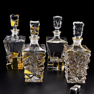 Bouteille de vin en verre à bord de <span class=keywords><strong>gin</strong></span> Vente en gros Bouteilles vides Bouteille de bière Or Verre <span class=keywords><strong>sans</strong></span> plomb <span class=keywords><strong>Alcool</strong></span> Bière Boisson Estampage à chaud Luxe - Product Image 2