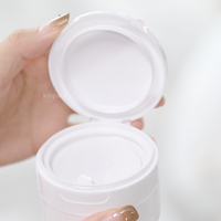 Pots en plastique blancs de 50g, 80g, 100g avec cuillère pour cosmétiques et soins de la peau