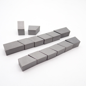 Bonne qualité haute dureté fritté YG8 carbure de tungstène cémenté matériau d'usure <span class=keywords><strong>Insert</strong></span> et moule <span class=keywords><strong>pour</strong></span> couper les briques réfractaires - Product Image 1