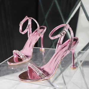 Nouvelles sandales d'été 2026 pour femme, roses, à <span class=keywords><strong>petit</strong></span> <span class=keywords><strong>talon</strong></span>, ornées de diamants, bout rond, sexy et polyvalentes, <span class=keywords><strong>talon</strong></span> de 10 cm - Product Image 4