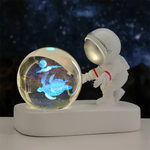 Regalo per feste decorativo 3d Moon Crystal Ball Ningt Light 3d Moon Night Lamp con Base luminosa rotante e carillon