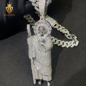 Ciondolo Iced San Giuda 3 Pollici in Argento Sterling 925 Placcato Rodio con Moissanite VVS Certificata GRA, Collana con Ciondolo da Uomo - Product Image 2
