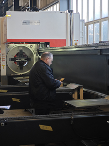 Độ chính xác cao 540 Chuck Laser ống máy cắt <span class=keywords><strong>CNC</strong></span> sợi Laser ống máy cắt - Product Image 3