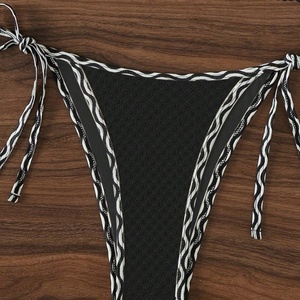 ชุดว่ายน้ำบิกินี่แบบสองชิ้นสำหรับผู้หญิง OEM & ODM แบบ Bandeau บราซิลเลียน พร้อมฟังก์ชั่น Push-up ขนาดมินิ ไมโคร  ปรับแต่งได้ - Product Image 5