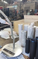 Carburants alcoolisés respectueux de l'environnement, cheminée suspendue au bioéthanol, décoration de salon de luxe européenne noire sans fumée