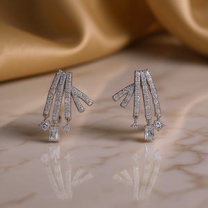 Orecchini in Oro Bianco con Diamanti Taglio Baguette, Colore D Naturale, Certificati GIA, Gioielli di Lusso da Sposa per Donna - Product Image 2