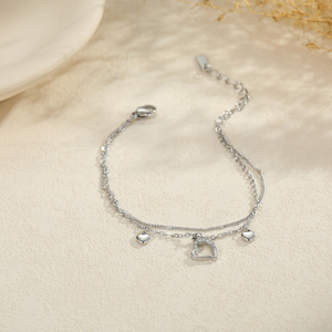 สร้อยข้อมือรูปหัวใจกลวงประดับเพชรทรงดาว ทำจากไทเทเนียมสตีล สไตล์หวานแบบเกาหลี-ญี่ปุ่น  ทันสมัย ใช้งานได้หลากหลาย  สวยสง่า - Product Image 4