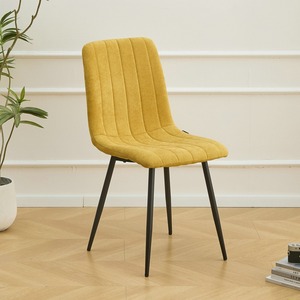 Sillas de Comedor Elegantes: Asiento Acolchado de Terciopelo Marrón Intenso con Patas de Metal Negro para Comedor o Sala de Estar - Product Image 2