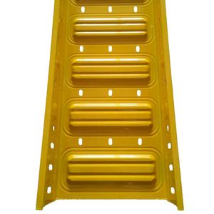 รางเคเบิลตาข่ายเหล็กขนาดใหญ่สำหรับอุตสาหกรรม แบบมีช่องระบายอากาศ รูปทรงบันได ได้รับการรับรองมาตรฐาน CE ผ่านการชุบสังกะสีล่วงหน้า อายุการใช้งาน 30 ปี - Product Image 1