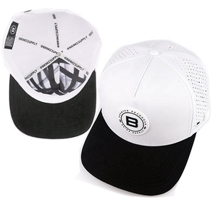 Casquette de baseball à logo en caoutchouc PVC personnalisée à 5 panneaux Sporty <span class=keywords><strong>NEW</strong></span> <span class=keywords><strong>Era</strong></span> Curved Bord A-Frame High Profile Crown <span class=keywords><strong>Snapback</strong></span> avec Snap Back Crown - Product Image 1