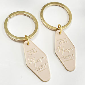 Fabrication en Chine, personnalisation de votre propre logo, porte-<span class=keywords><strong>clés</strong></span> en métal doré sur mesure, porte-<span class=keywords><strong>clés</strong></span> en alliage de zinc personnalisé pour souvenir - Product Image 6