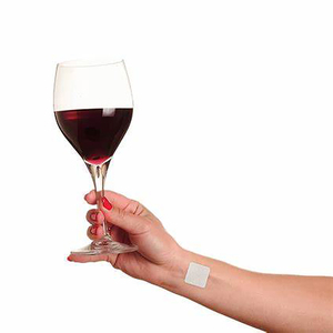 パーティーの二日酔いステッカーを飲んだ後のビタミンデカンターパッチは不快感を和らげます - Product Image 5