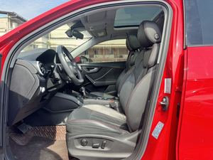 Cercasi Distributore: Auto Usata <span class=keywords><strong>Audi</strong></span> <span class=keywords><strong>Q2</strong></span> 35 <span class=keywords><strong>TFSI</strong></span> 1.4T 7DCT FWD 2022 con Sedili in Pelle, Tetto Panoramico, Telecamera Posteriore, LED, ESP - Direttamente dalla Fabbrica - Product Image 4