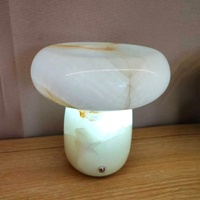 Lampes de table miniatures en marbre onyx naturel, très tendance 2026, pour la décoration intérieure et les mini-bars.