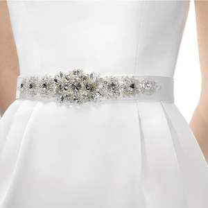 Abito da Sposa da Sera Semplice di Lusso in <span class=keywords><strong>Raso</strong></span> <span class=keywords><strong>Bianco</strong></span> con Profonda Scollatura a V, Senza Maniche, a Vita Alta e Linea ad A Snellente - Product Image 3