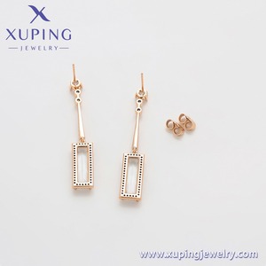 X000753441 XUPING <span class=keywords><strong>Orecchini</strong></span> Pendenti Lunghi <span class=keywords><strong>Rettangolari</strong></span> con Zirconi Placcati Oro 18K per Donne, Stile Minimalista, Vendita all'Ingrosso - Product Image 6