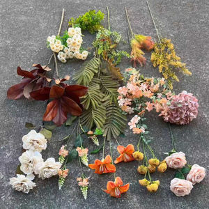 Set de Diseño Floral con Tonos Suaves de Moca y Crema, Botánicos Naturales - Paleta Cálida y Cohesiva para Arreglos Florales - Product Image 3