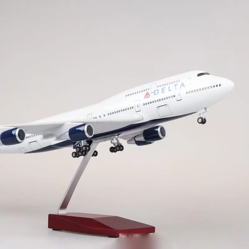 1:150 ölçekli 47CM Delta hava hatları Boeing 747 uçak modeli sivil havacılık yolcu uçak simülasyon dekorasyon hediye