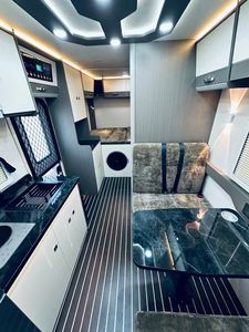 Youthful Invincible Edition Foton <span class=keywords><strong>Aolong</strong></span> Camper Venta directa de bajo consumo Vehículos listos para conducir Nueva condición Izquierda automática - Product Image 6