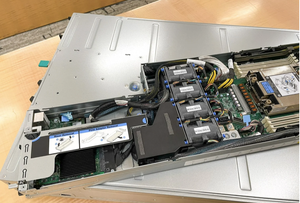 ThinkSystem SD535 V3 4. Generation AMD EPYC 1U1S 1,5TB Speicher mit 12x 128GB TruDDR5 RDIMMs Server - Product Image 5
