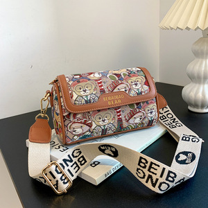 2024 אינסטגרם חם מכירת mater מראה תיק עיצוב קריקטורה תיק דוב צילינדר תיק מצוירת - Product Image 5