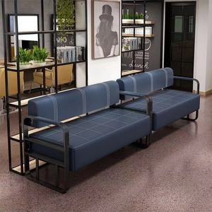 Meubles d'attente pour salon de beauté et barbier, cadre en métal doré, siège double en cuir, chaise de salle - Product Image 6