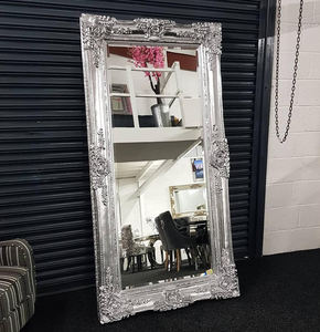 <span class=keywords><strong>Miroir</strong></span> sur pied orné en argent antique de luxe pour chambre à coucher et salon - Product Image 4