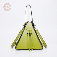 OEM ODM 2026 Trendige Dreieckige Lederhandtasche mit Verstellbarem Riemen Damen Crossbody-Tasche