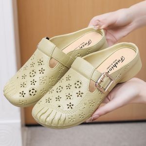 Nuove Ciabatte Piatte e Antiscivolo per Signore di Mezza Età, Infradito e Pantofole da Donna per Uso Esterno e Domestico - Product Image 1