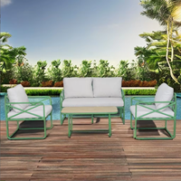 Ensemble de canapés d'extérieur modernes verts, mobilier de patio avec chaises pliantes en rotin pour restaurants, hôtels et cours.