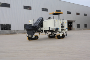 Paveuse automatique HAMAC SP1600, capacité 11700 kg, moteur Honda, machine à béton, paveuse à béton, machine vibrante - Product Image 5