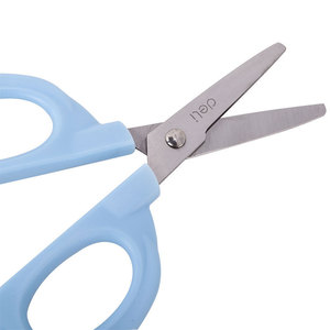 Tijeras Deli Elephant Trunk de 6 pulgadas con puntas redondeadas para cortar papel artesanal para niños - Product Image 2