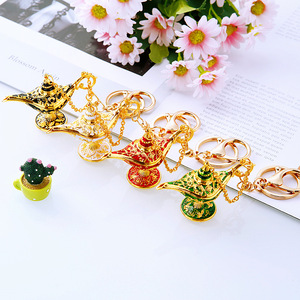 3D metal rhinestone Oro Aladino Lámpara Forma Metal Llavero - Product Image 2