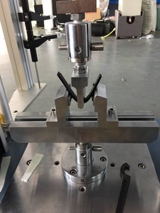 Máquina de prueba de flexión de <span class=keywords><strong>3</strong></span> puntos Máquina de prueba de resistencia a la tracción Precio Equipo de prueba de materiales universal - Product Image 4