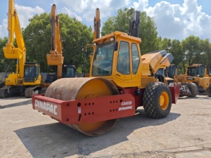 Rouleaux compresseurs Dynapac CA602D d'occasion à vendre Machine à rouleaux simples en acier pour équipement de construction de routes - Product Image 2