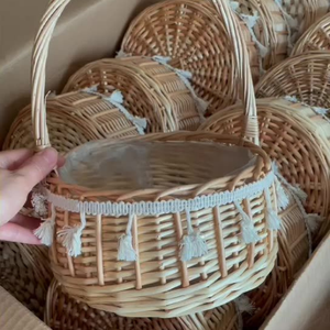 High-Quality Handcrafted <b>Wicker</b> Picnic <b>Basket</b> for Family Natural Willow Storage Bin with Lining - Product Image 1