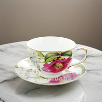 Tasse à café et soucoupe en céramique de chine de bonne os ensemble de tasses à boire personnalisables certifiées UE en porcelaine à motif floral moderne