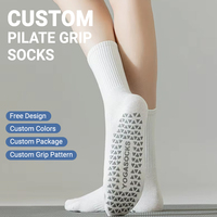 Benutzerdefinierte Logo Pilates Grip Yoga Socken für Frauen Gym Crew Socken Jacquard Stickerei Logo Rutschfeste Grip Fitness Socken