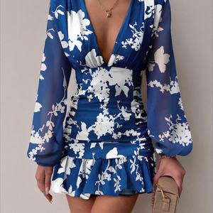 Vestidos al por mayor personalizados de alta calidad para mujer: minivestidos ajustados de manga larga con estampado floral y de color liso, que realzan el temperamento y la sensualidad. - Product Image 1