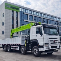 Pabrik OEM Langsung HOWO 8x4 4 5 6 7 8 10 12 14 16-Ton Crane Boom Teleskopik 5-Seksi Momen Beban Tinggi Panjang Kotak Kargo 8.5m