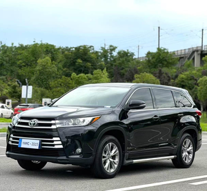 Toyota Highlander d'occasion 2018 2.0T 2WD 7 places SUV Automatique Conduite à Gauche <span class=keywords><strong>pour</strong></span> Flotte de Location et Exportation - Product Image 2