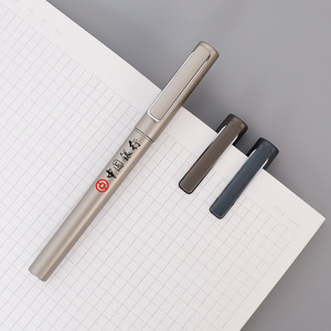 Stylos publicitaires en plastique avec logo personnalisé, sensation lourde, encre noire au carbone 0,5 mm, stylos à bille neutres, cadeaux promotionnels de bureau, vente en gros - Product Image 3