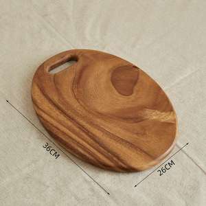 ถาดสเต็กและพาสต้าทรงรีทำจากไม้วอลนัทแท้ พร้อมรูและหูจับ สำหรับใช้ในบ้านและร้านอาหาร ขายส่งจากโรงงาน ราคาพิเศษ - Product Image 1