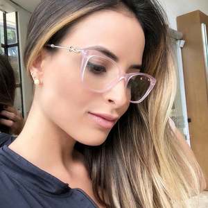 Gafas de Computadora con Bloqueo de Luz Azul, Estilo Vintage 2020, Montura Transparente Rosa con Diseño de Ojo de Gato para Mujer - Product Image 1
