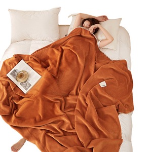 Nouvelle lumière luxe Fuge peluche couverture déjeuner loisirs couette solide lait velours petite couverture couverture - Product Image 5