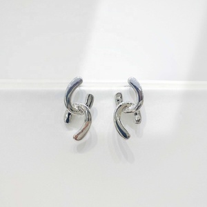 Pendientes de plata de ley 925 al por mayor, diseño occidental, alta calidad, delicados, con circonita baguette, geométricos, para mujer. - Product Image 5