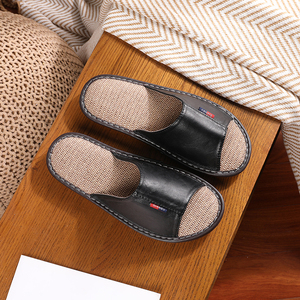 Vente en gros de pantoufles d'été personnalisées pour hommes, pantoufles en cuir de <span class=keywords><strong>mouton</strong></span> pour garçons, imperméables, antidérapantes, légères et respirantes - Product Image 2